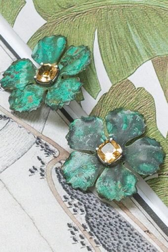 lightweight flower earrings with gemstone setting